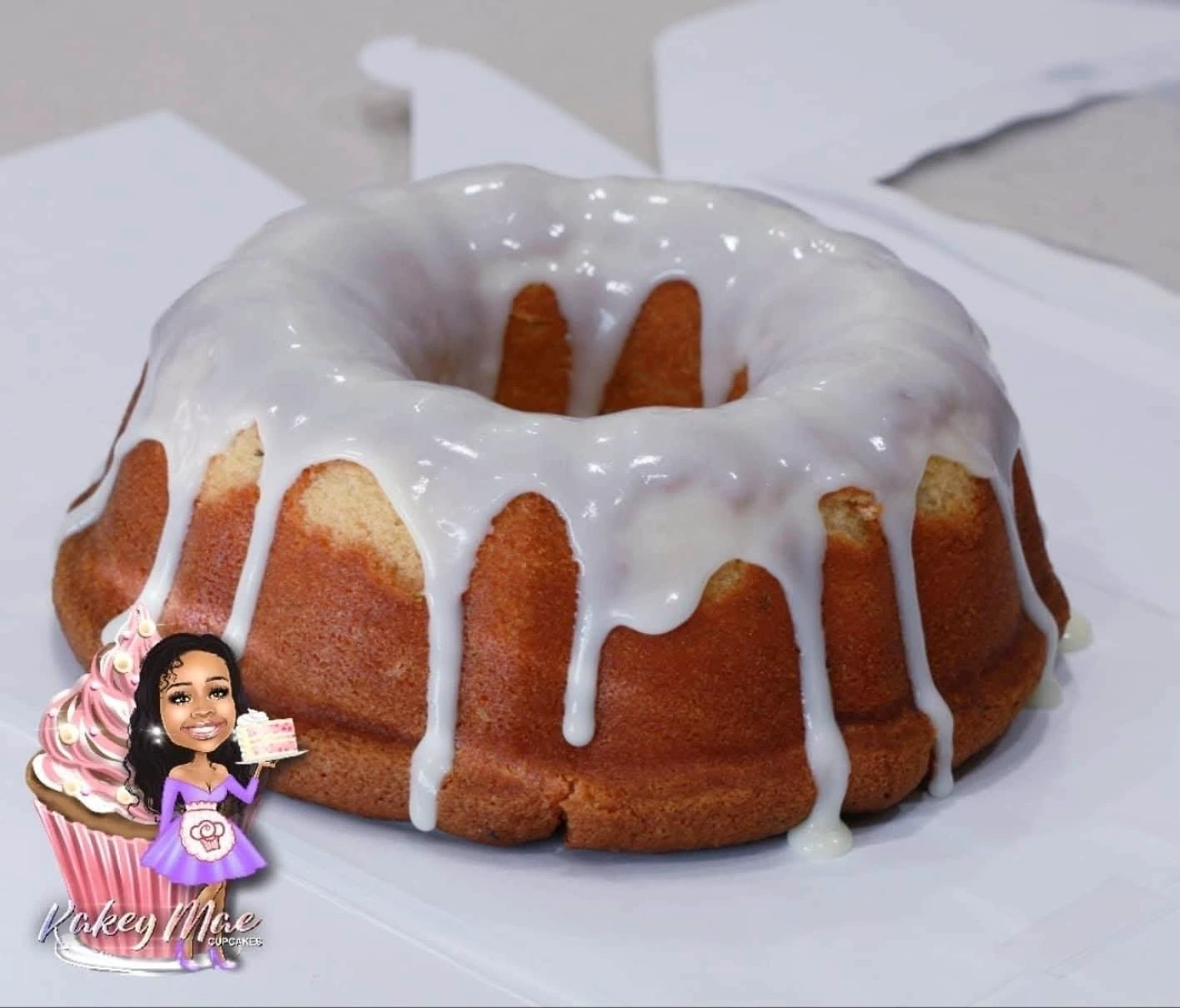 White-glazed Bundt by Kakey Mae